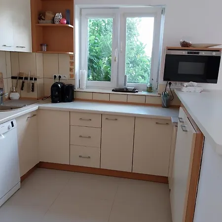 Ogrodzony Dom Nad Morzem Na Wylacznosc Hébergement de vacances *