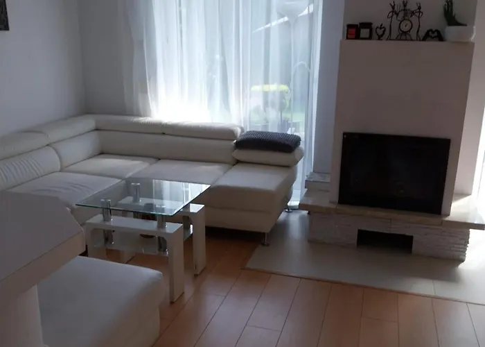 Ogrodzony Dom Nad Morzem Na Wylacznosc