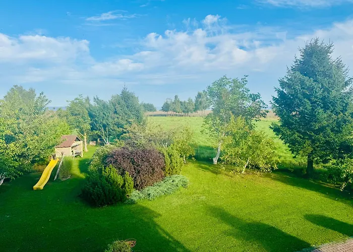 Semesterbostad Ogrodzony Dom Nad Morzem Na Wylacznosc Rewa